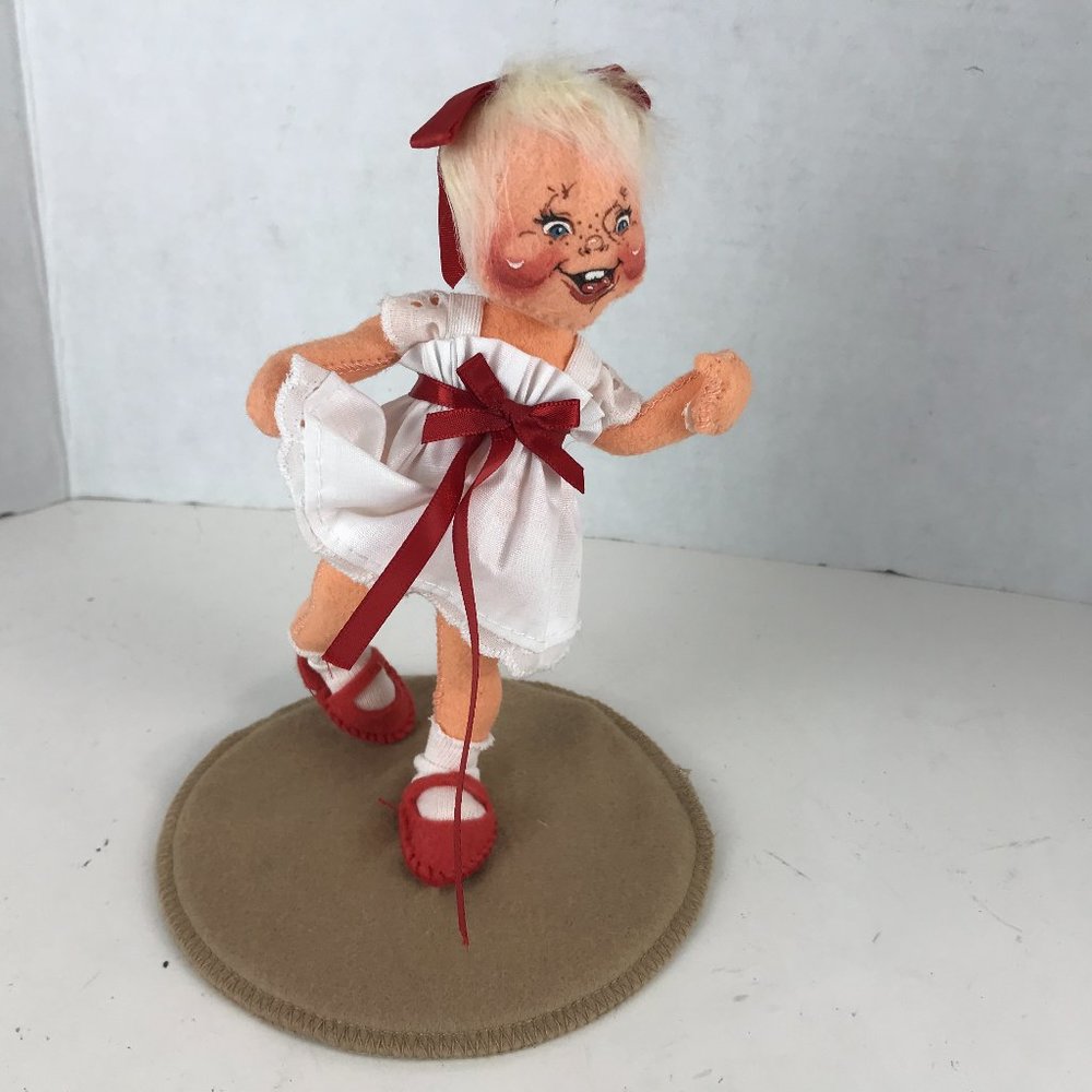 Annalee Doll '95